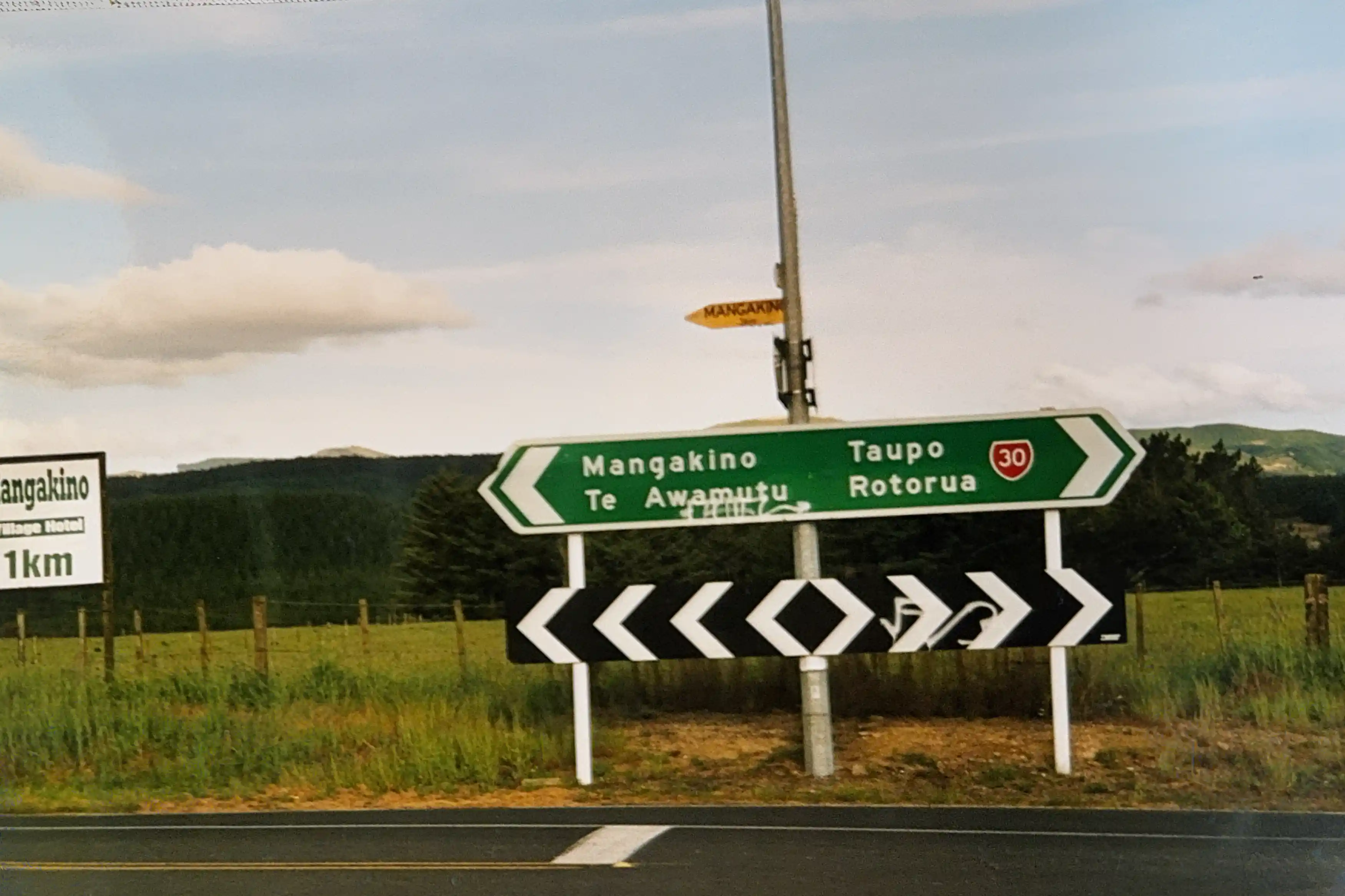 I’m sharing some of my favorite snapshots from that journey in the carousel below—a little glimpse into the magic of exploring NZ on the road. If you’ve ever dreamed of a campervan adventure, trust me, there’s no better way to see this incredible country.