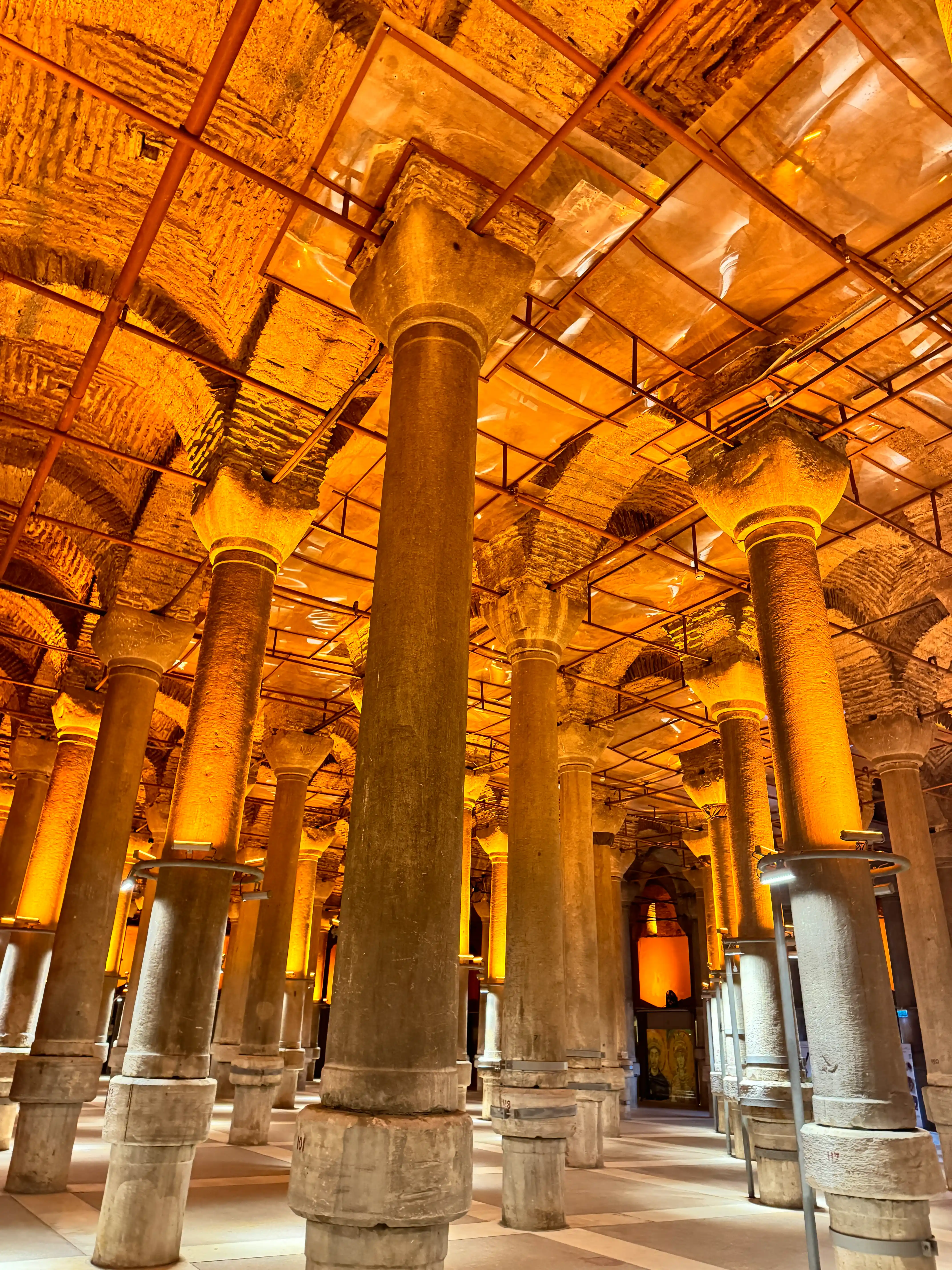 Istanbul. The name itself conjures up images of swirling dervishes, fragrant spice markets, and the echoing call to prayer. A city that straddles two continents, where ancient history collides with modern life, Istanbul has been on my travel bucket list forever. And let me tell you, it did not disappoint.
