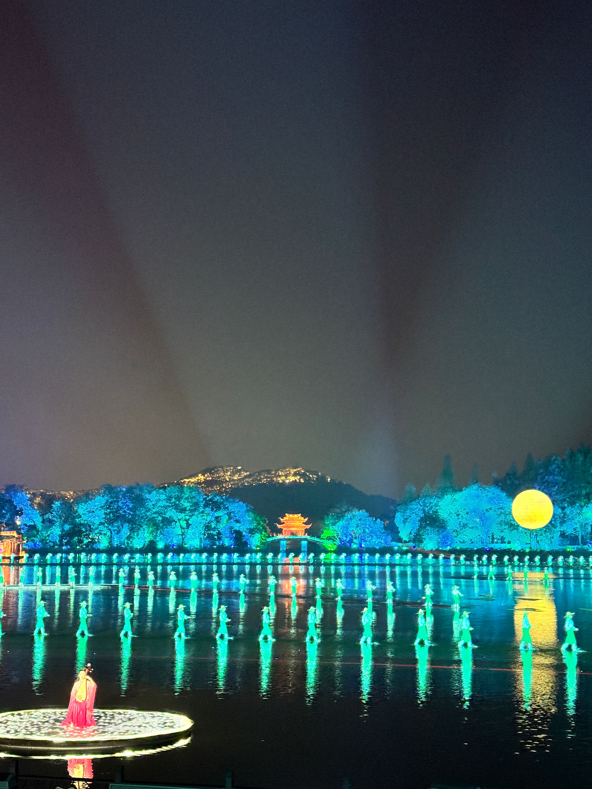 Hangzhou Travel Guide: China's "Paradise on Earth" (And Why Poets Can't Stop Writing About This City)