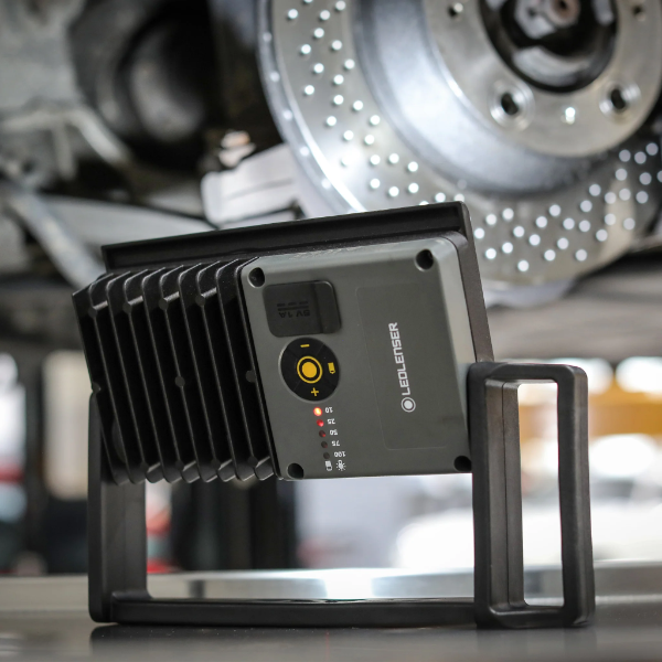 Thumbnail: LED Lenser iF4R Floodlight Powerbank