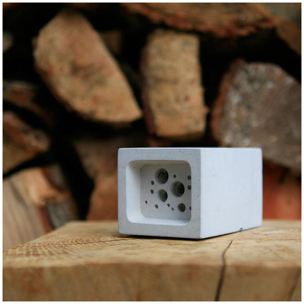 Thumbnail: Small Bee Block (GB)