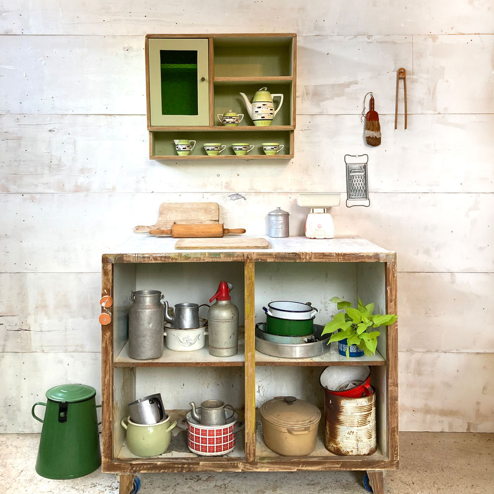 ארונית תלייה ספתא לאה, ספרייה מעץ עבודת יד | טלו רהיטי עץ פרדס-חנה כרכור