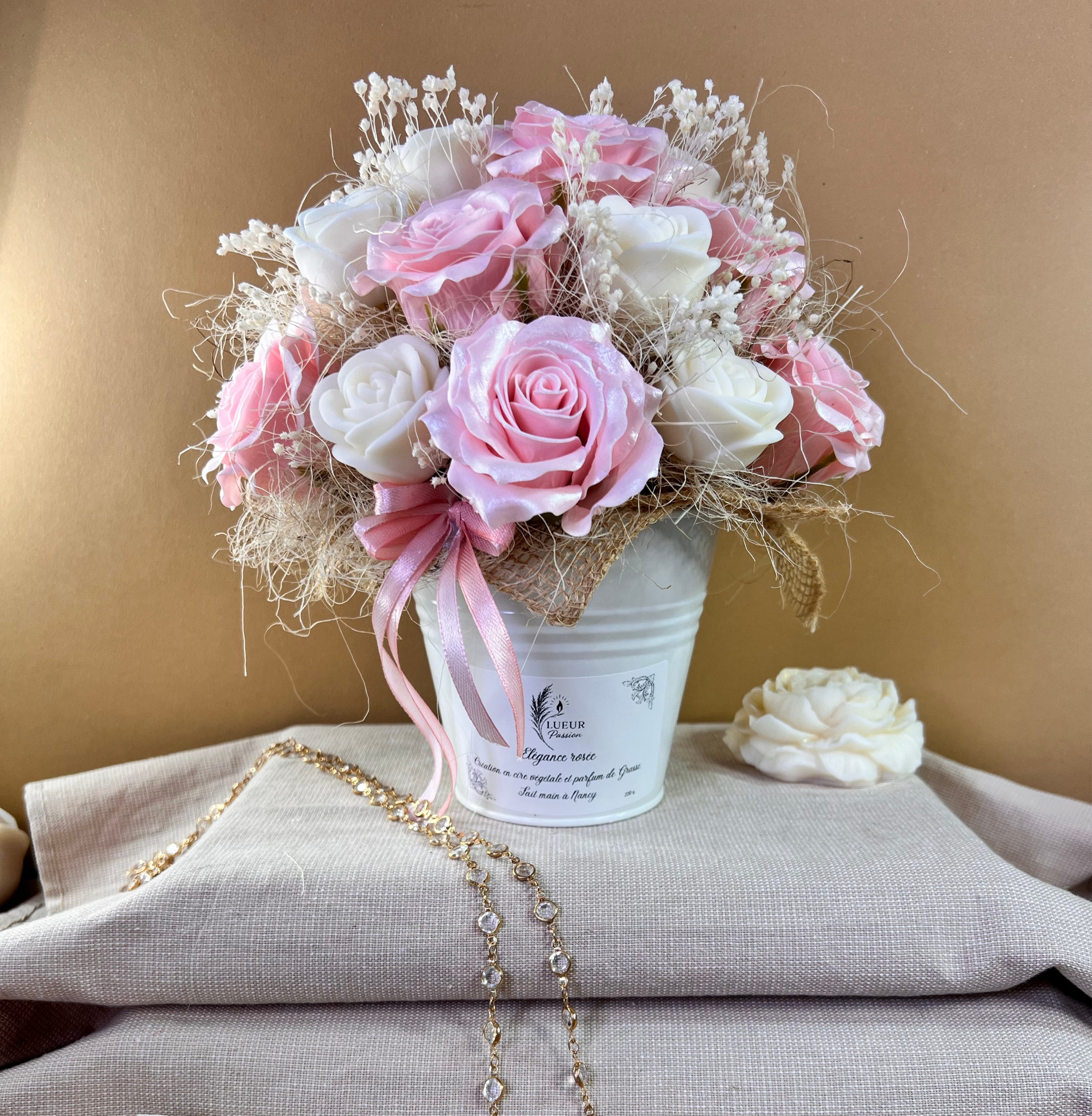 Bouquet de fleurs Elégance rosée en cire et savon