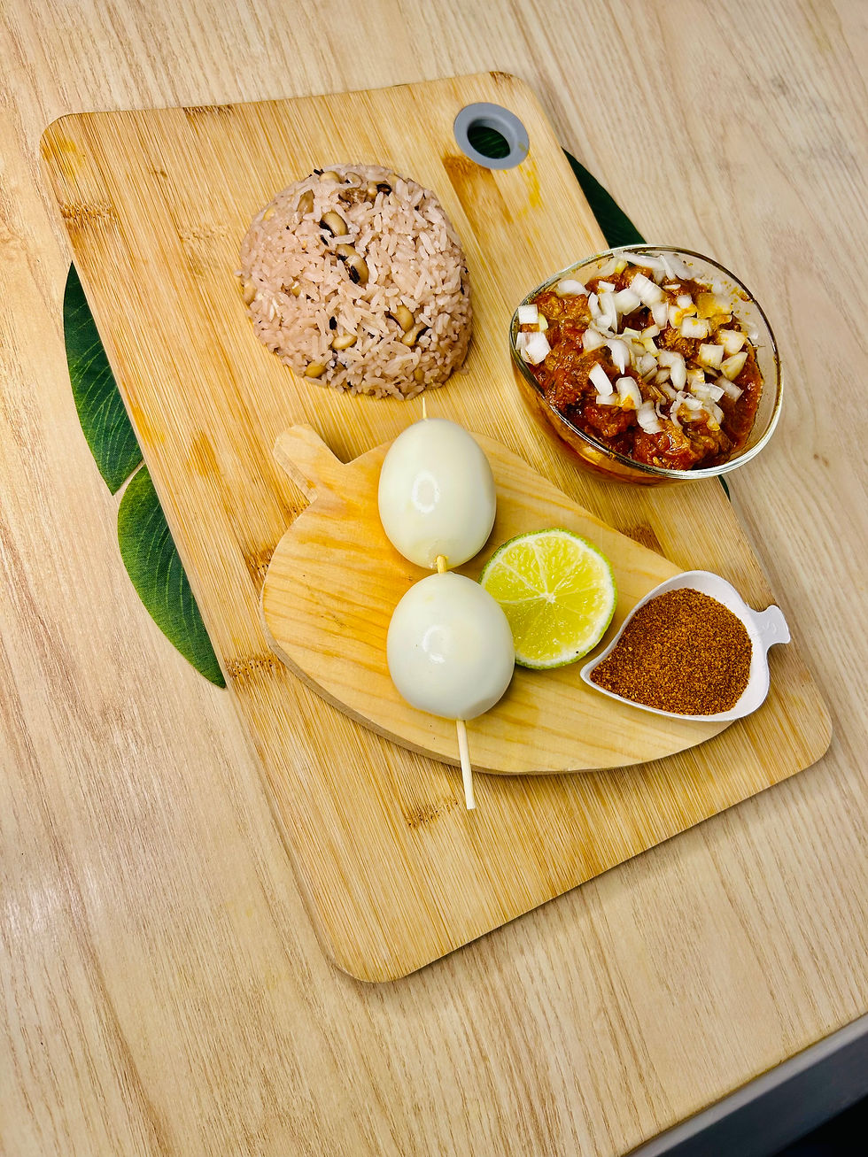 Atassi (Waakye) : le plat africain incontournable, riche en saveurs et en histoire