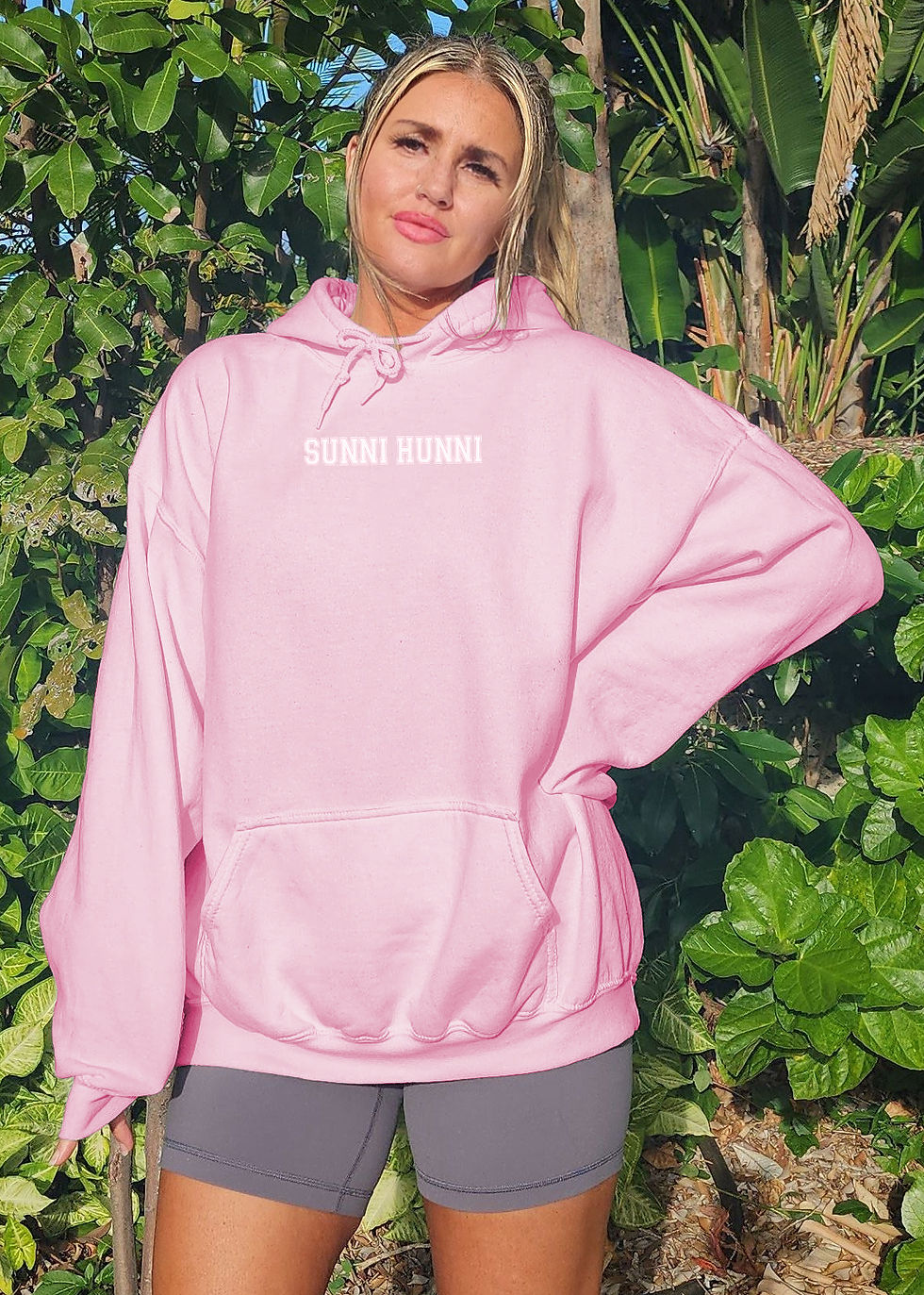 Thumbnail: Sunni hunni, sunny hunny, Beach wear, surf wear, girly sweater, surf sweater, cozy sweater, relaxed fit crewneck sweater, col