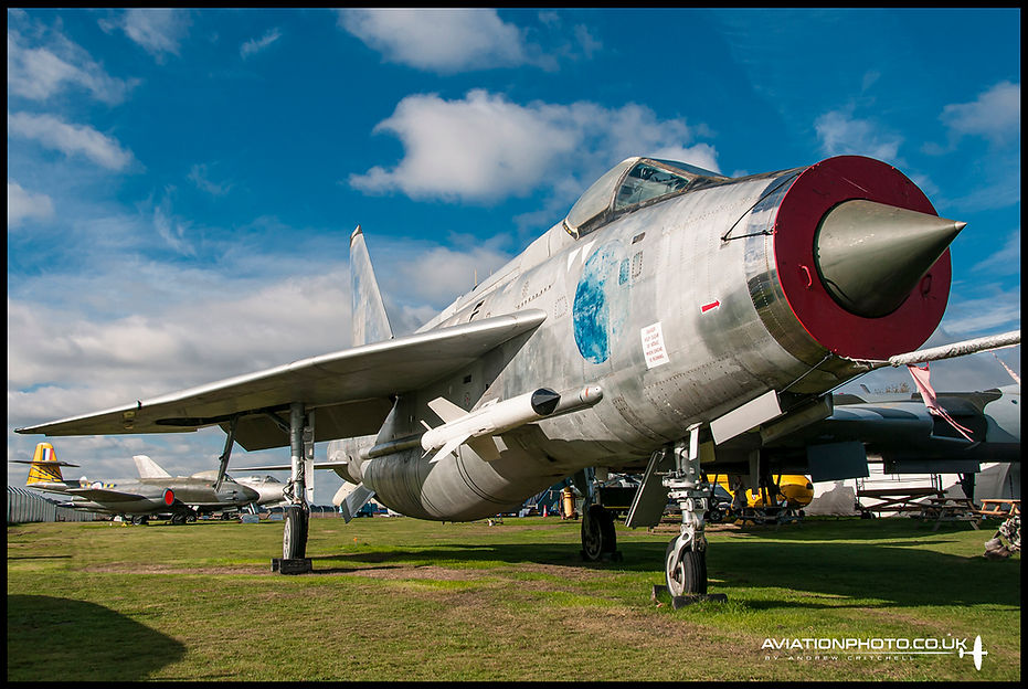 Lightning F53 53-686 G-AWON