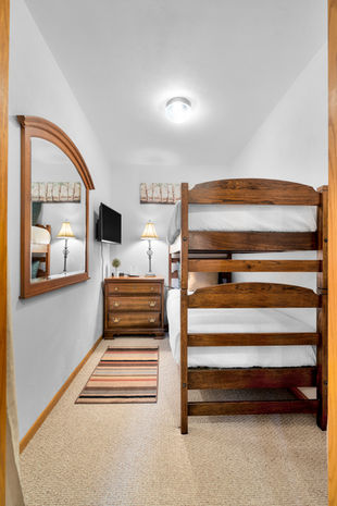 12-157 203 Wildon St.jpg