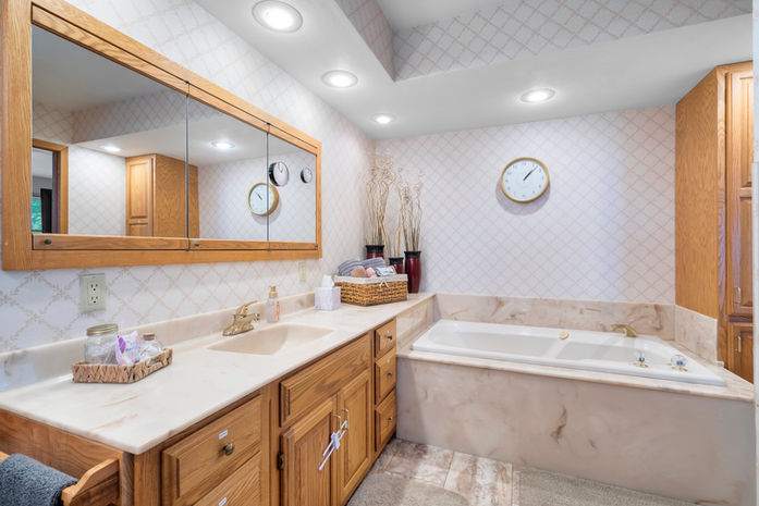 11-154 203 Wildon St.jpg