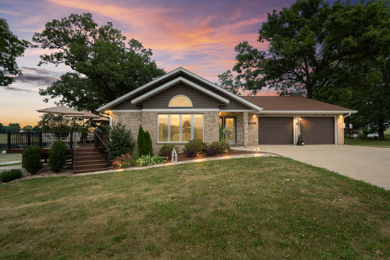 01-102 203 Wildon St.jpg