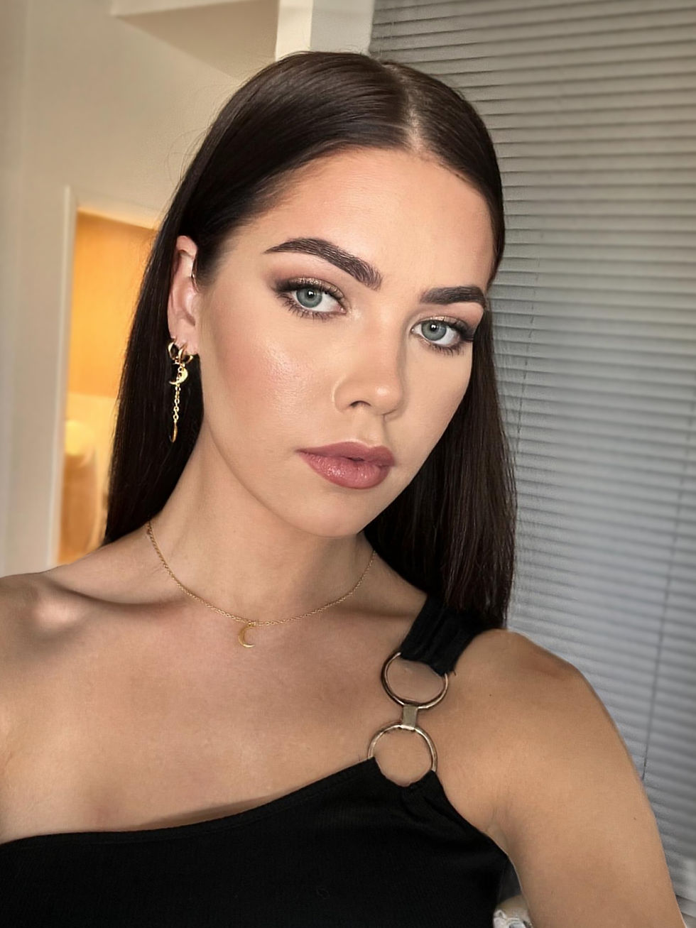 Thumbnail: Nightfall Crescent rippuvad charmid kõrvarõngastele