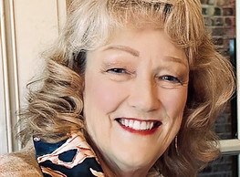 Kim Profile picture 2025 UPDATED_edited.