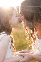 maternity photoshoot at sunset in summer in worcestershire