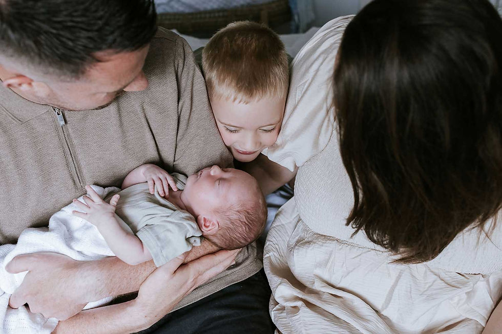 baby and older sibling photoshoot at home in worcester