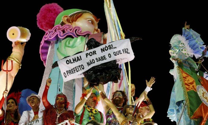 Prefeitos reféns do Carnaval