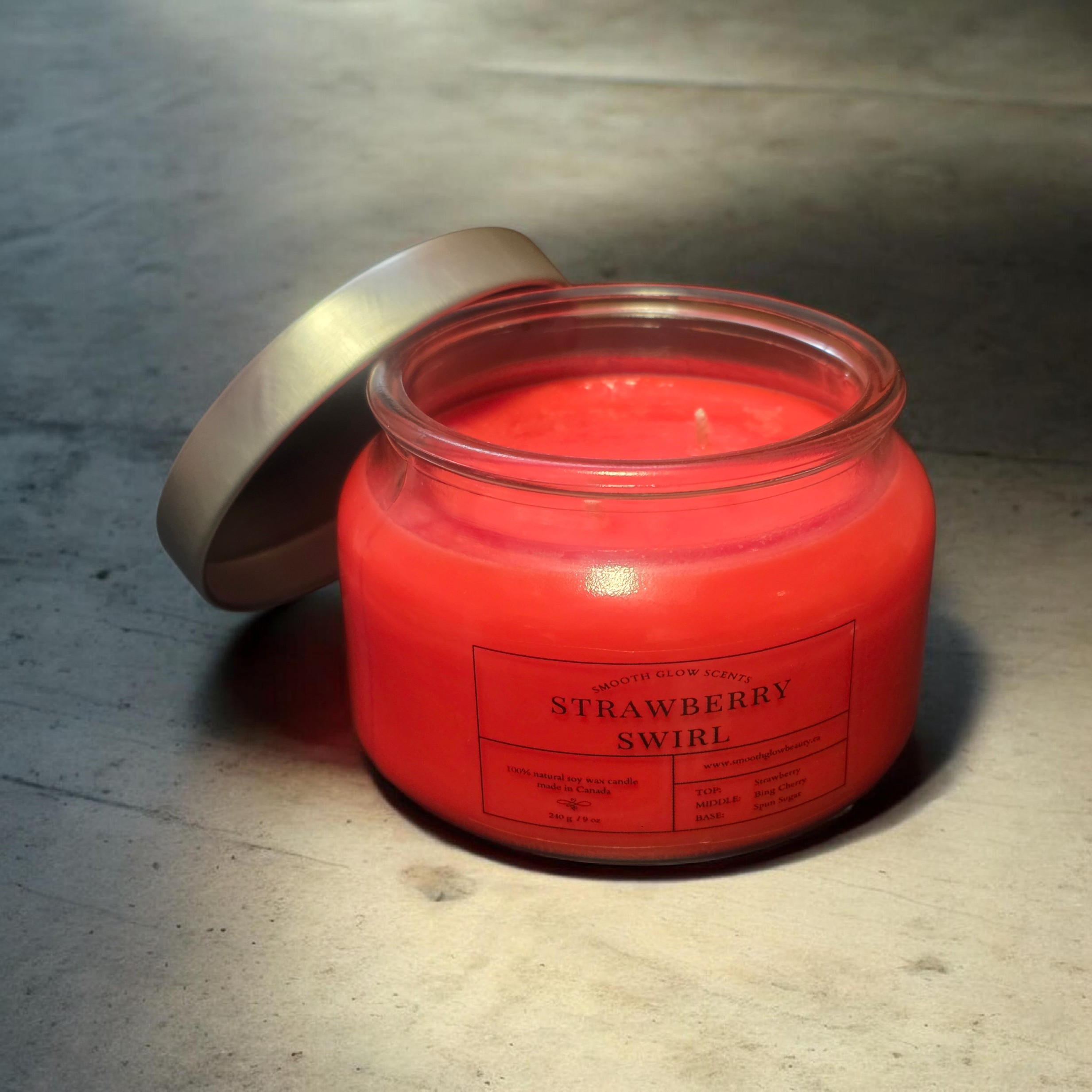 Strawberry swirl candle