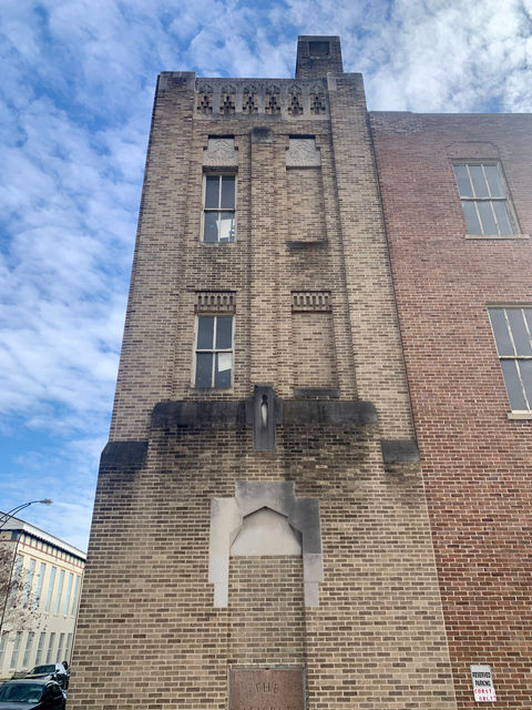 exterior_side2.jpg