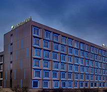 Park Plaza London, Park Royal