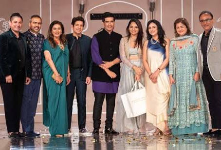 Top 10 Indian fashion designers: the ranking is upside down