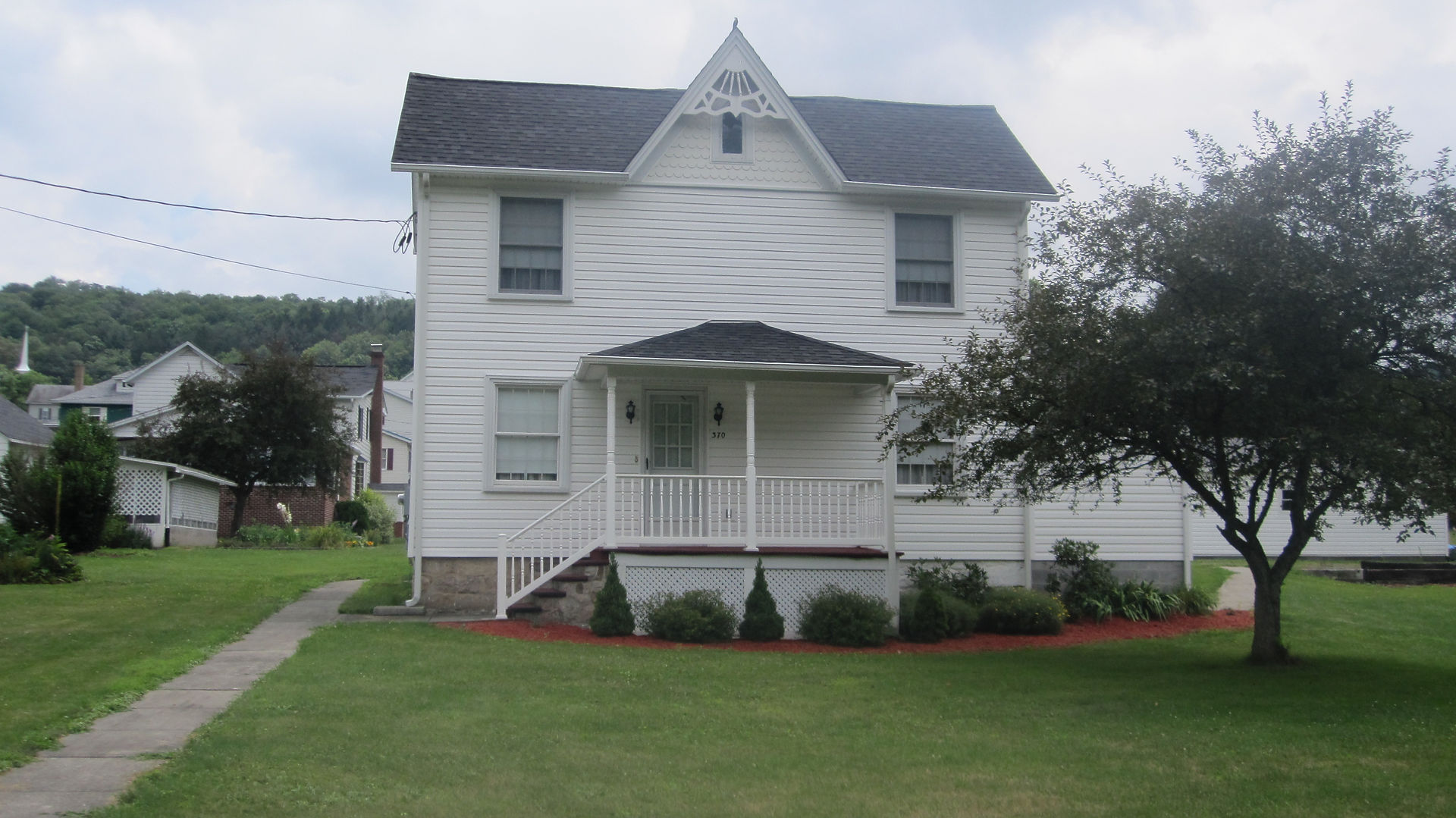 Slick home in Hooversville