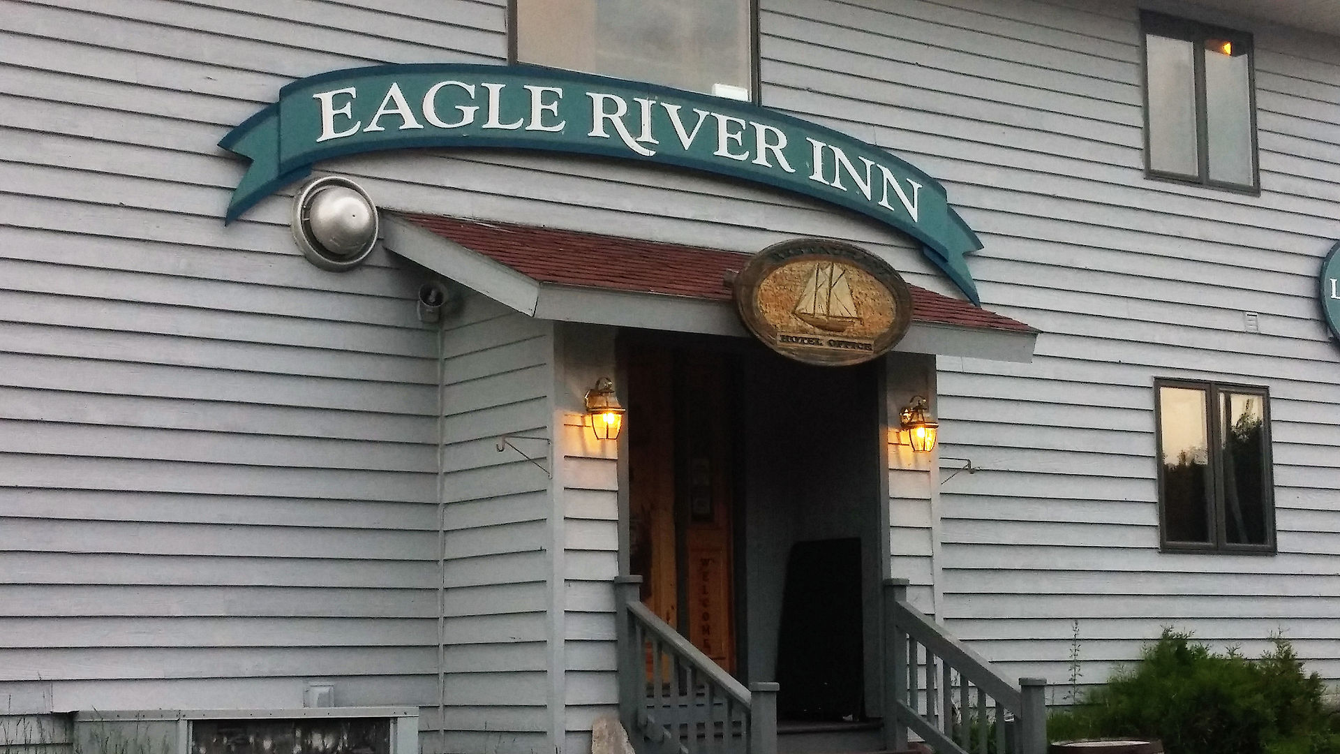 Eagle River Inn