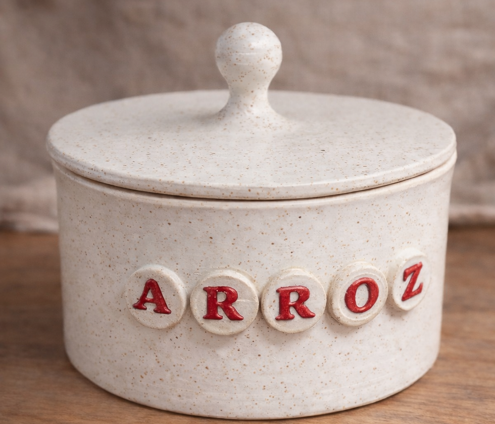 Panela de Arroz detalhe vermelho.png