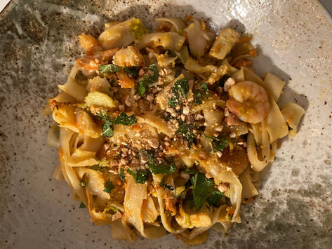 Pad Thaï aux crevettes, carottes et céleri