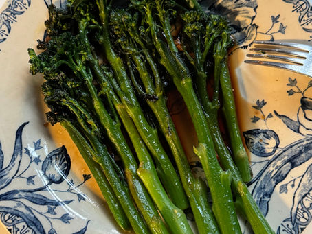 Broccolini à l’ail, sautés au wok