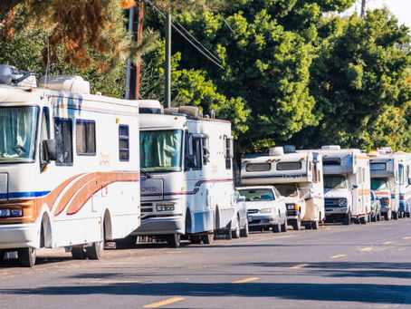 Park and Play: Why Long-Term RV Stays Are the New Way to Travel