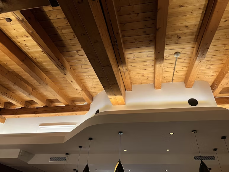 invisible mounting for oak beams