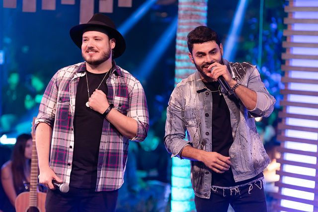 Impulsionada pelo reality, música de Israel e Rodolffo alcança o topo  