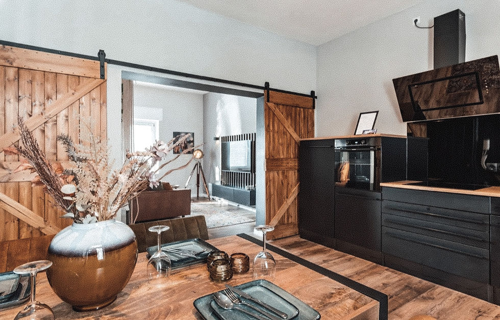 Blick Richtung Wohn/Schlafzimmer