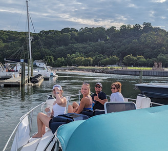 UConn swimmers taking a chill moment before the marathon begins.