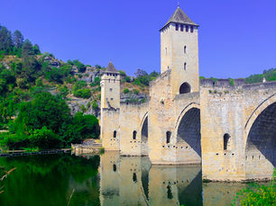 Le Pont Valentré : un joyau médiéval au cœur de Cahors