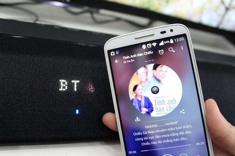 Kết nối điện thoại với loa bluetooth mini