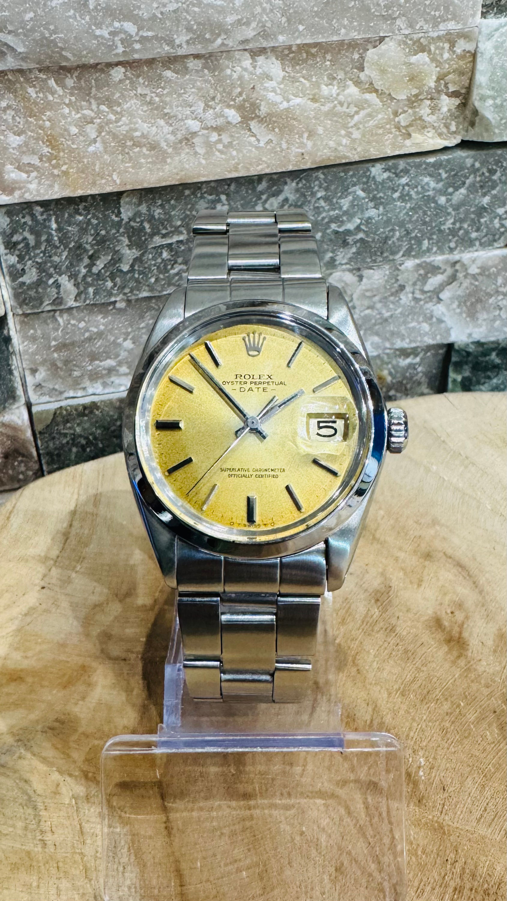 ROLEX OYSTER PERPETUAL DATE 1500