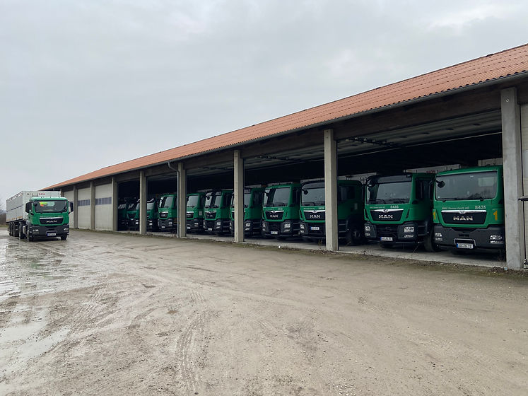 Landwirt auf Schlepper.jpg