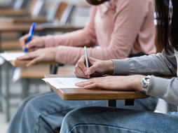 Maturità 2025, elogio ai contenuti culturali presenti nelle tracce proposte agli studenti in occasione della prima prova