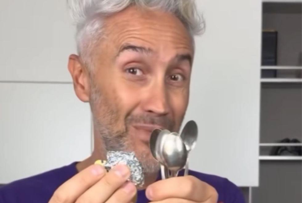 Schettini: "Posate brillanti con la carta stagnola? È una questione di fisica". Scopriamo insieme come agire per far tornare le nostre posate splendenti