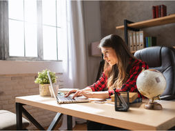 SCUOLA, SMART WORKING: REQUISITI NECESSARI PER RICHIEDERLO E MODALITÁ DI ESECUZIONE DELLA PRESTAZIONE LAVORATIVA. ECCO TUTTE LE INDICAZIONI INDISPENSABILI