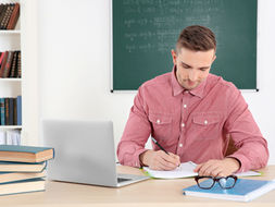 ABILITAZIONE 30,36 E 60 CFU IN ARRIVO A DICEMBRE. TUTTO CIO CHE C'È DA SAPERE SUI PERCORSI PER L'A.A. 2025/2026