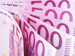 BONUS DA 500 EURO, "CARTA DEDICATA A TE": LISTA DEI SUPERMERCATI DOVE SI POTRÁ FARE LA SPESA CON LO SCONTO DEL 15%. COSA SI POTRÀ ACQUISTARE E QUANDO SI DECADE DAL BENEFICIO? SCOPRIAMOLO INSIEME