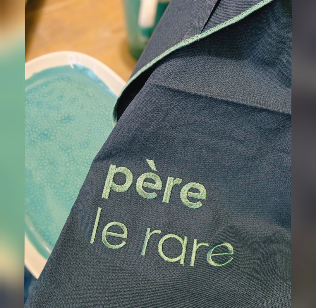 Torchon brodé "père le rare"