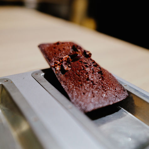 バレンタインの時期にお出ししている、チョコレートのフィナンシェ