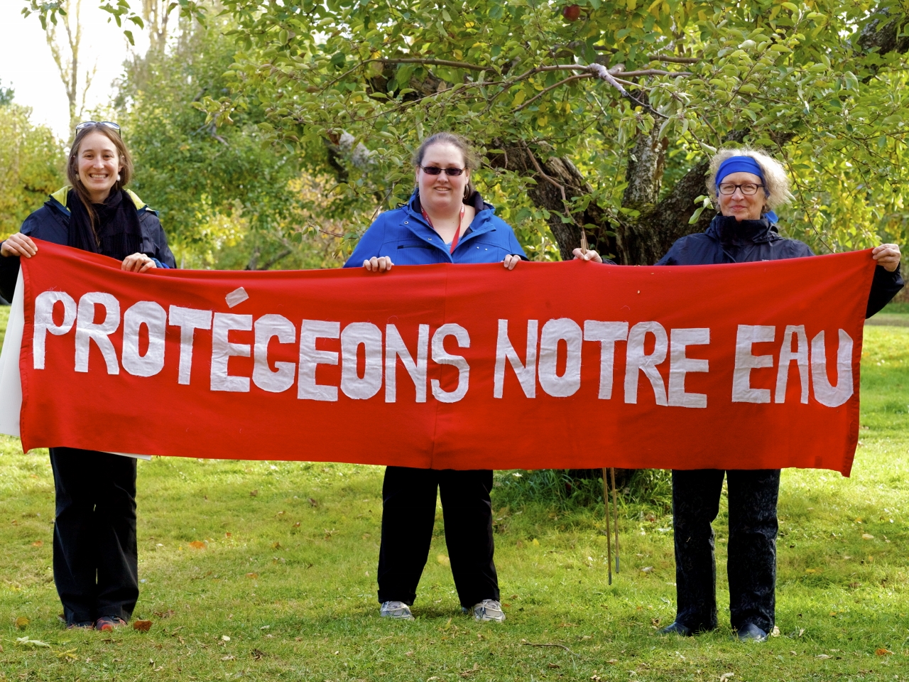 Mère et filles pour l'eau!