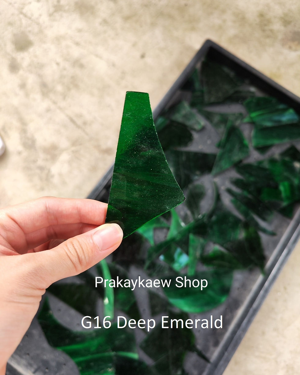 Thumbnail: (HIJAU) Pecahan Kaca Patri