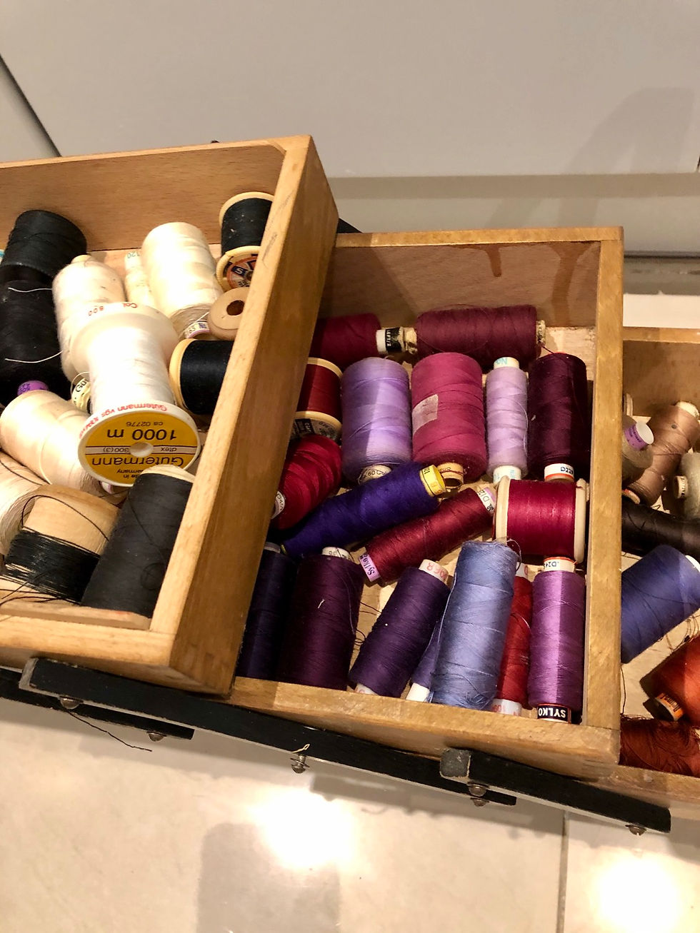 Thumbnail: Vintage 3 Tier Cantalever Wooden  Seeing Box Woth Over 150 Cotton Reels