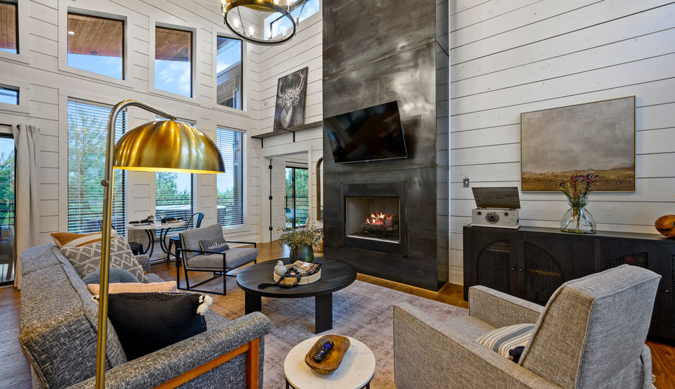 Bella Cresta Broken Bow Living Room