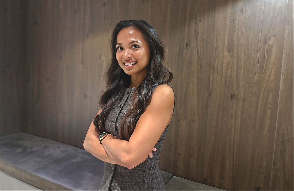 Preow, maskiningenjör på SWTQ som ler mot kameran. 