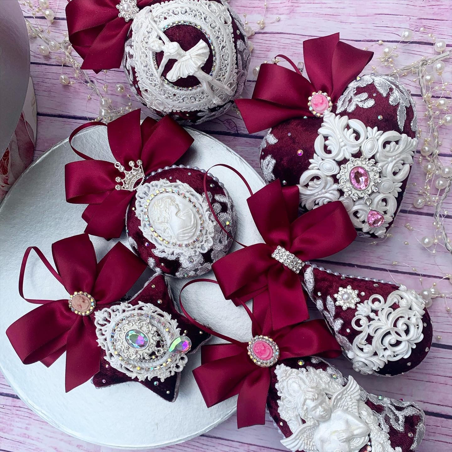 Set of Christmas ornaments “Royal mystery”