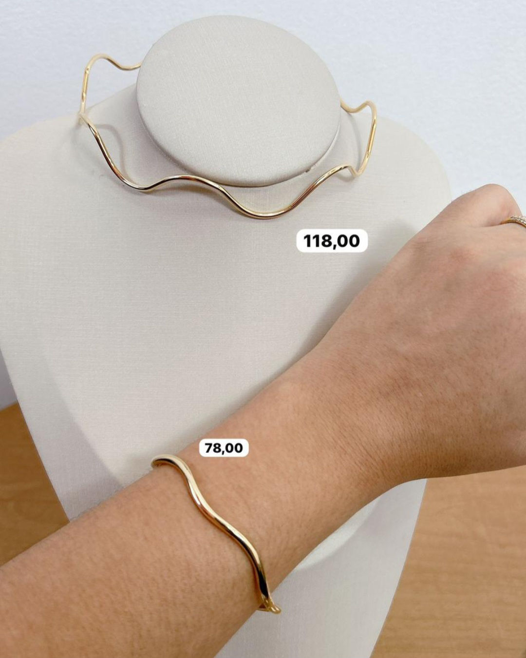 Choker e pulseira banhado ouro  de altíssima qualidade 
